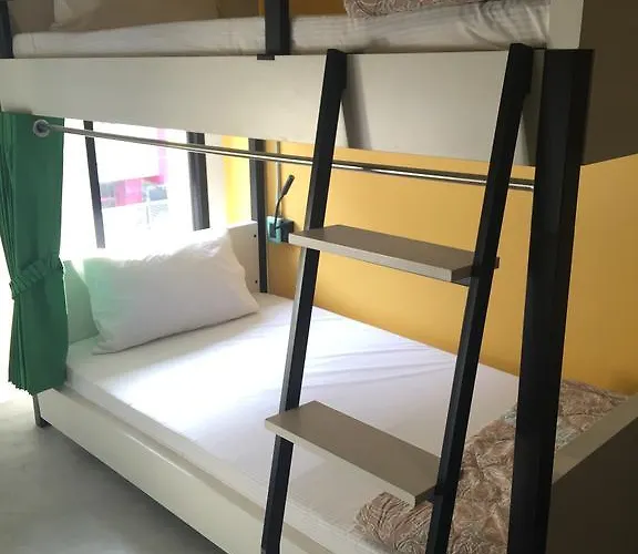 Hostal Bed@town