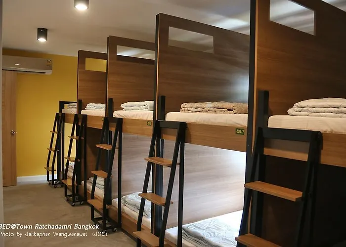Hostal Bed@town