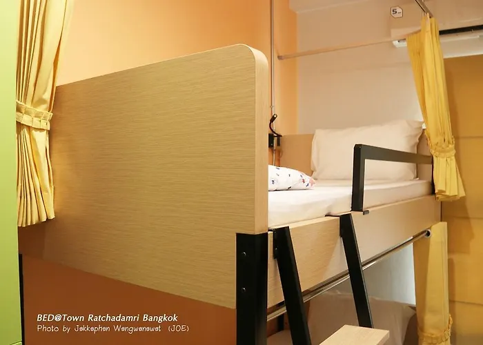 Hostal Bed@town *