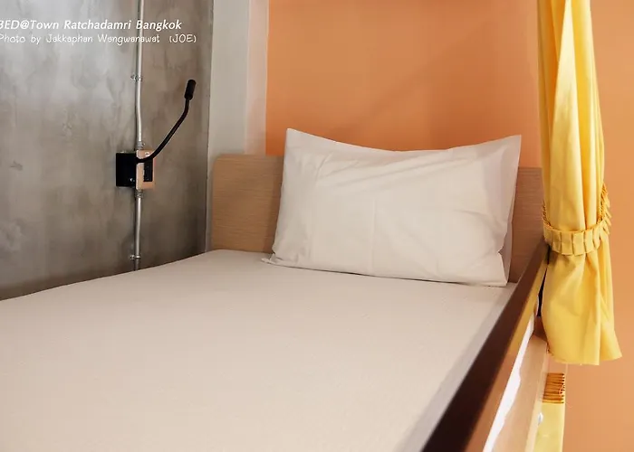 Bed@town Hostal *