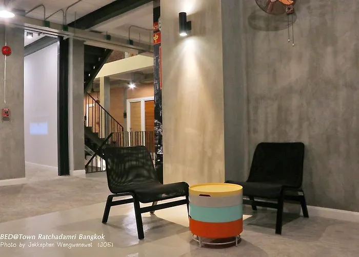 Hostal Bed@town *